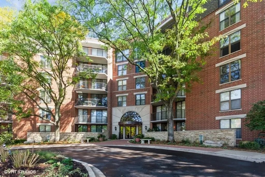 509 Aurora Avenue 614, Naperville