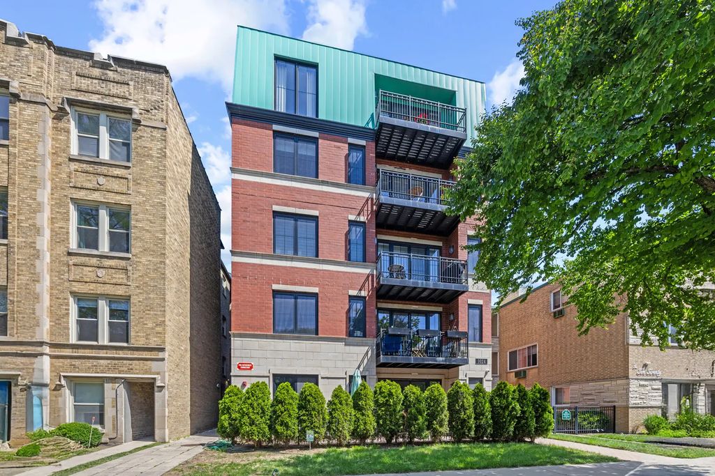 1024 Washington Boulevard 301, Oak Park, 60302