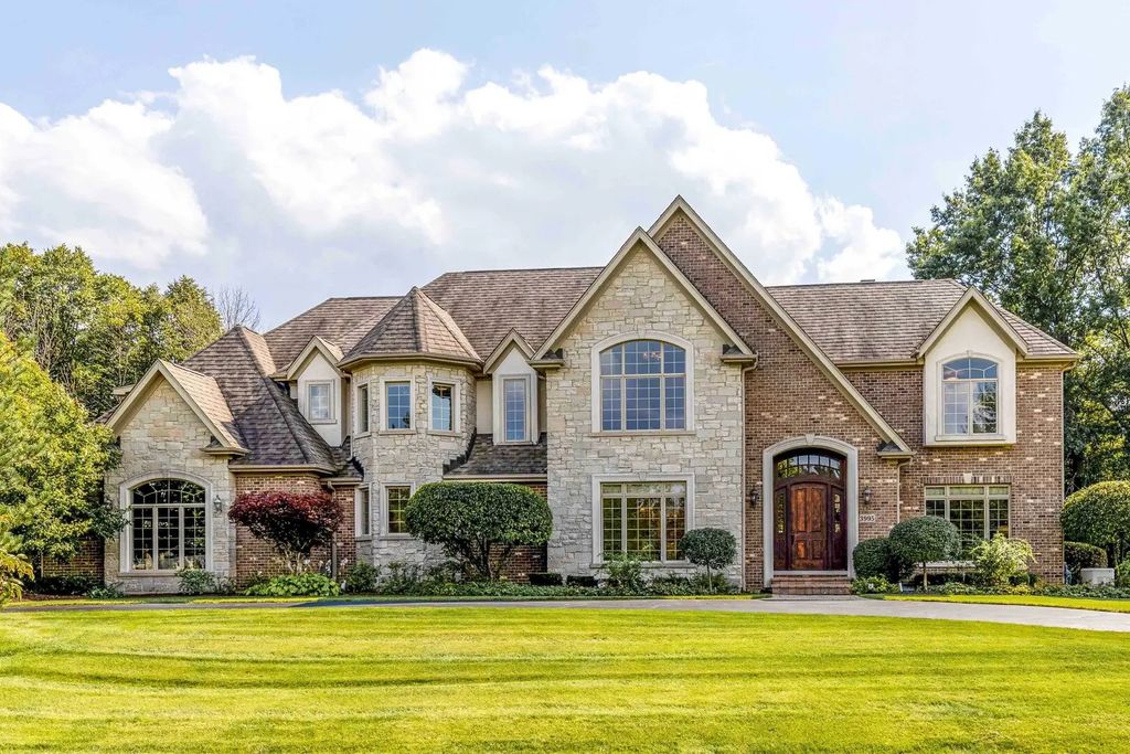 3995 Orchard Lane, Long Grove