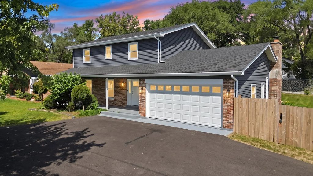 8700 W 103rd Street, Palos Hills
