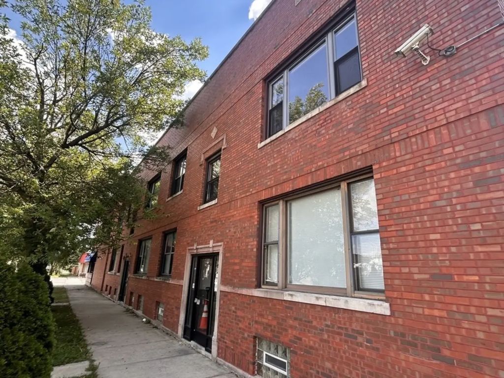 4811 W Warwick Avenue 1w, Chicago