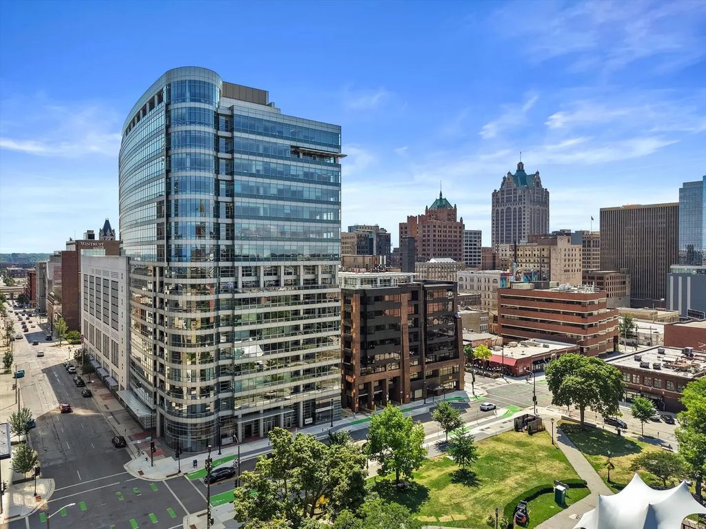 545 E Wells Street 802, Milwaukee