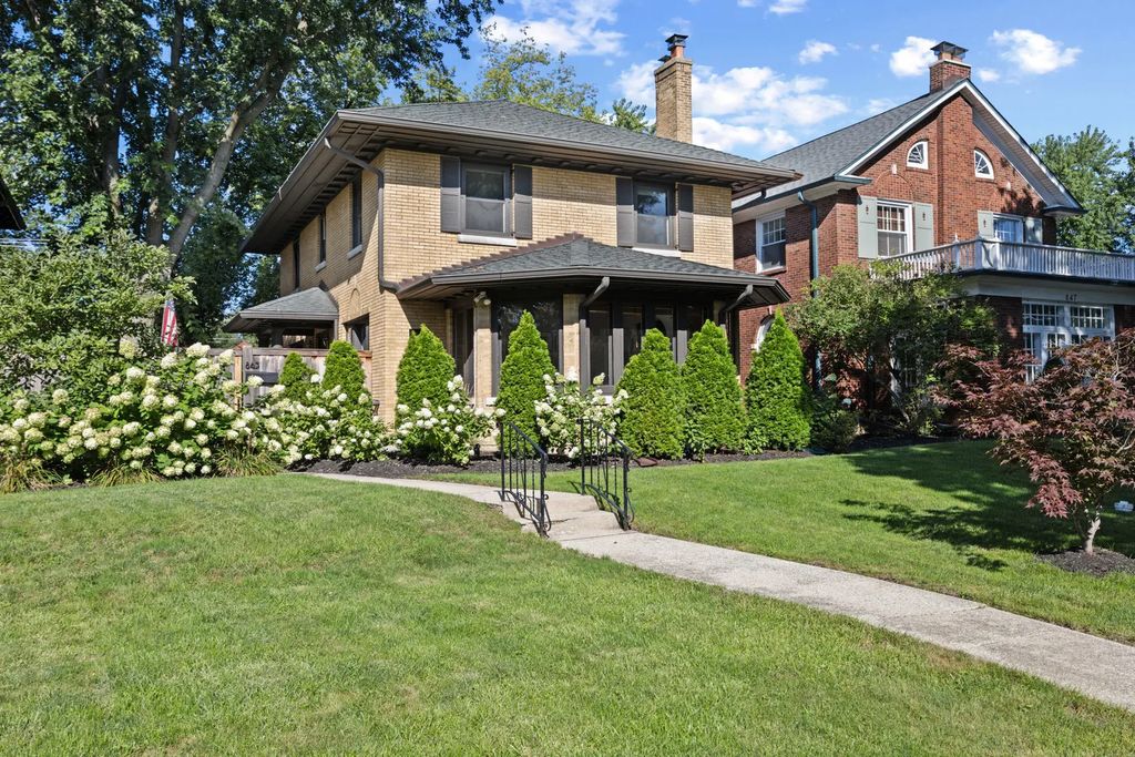 843 N Oak Park Avenue, Oak Park