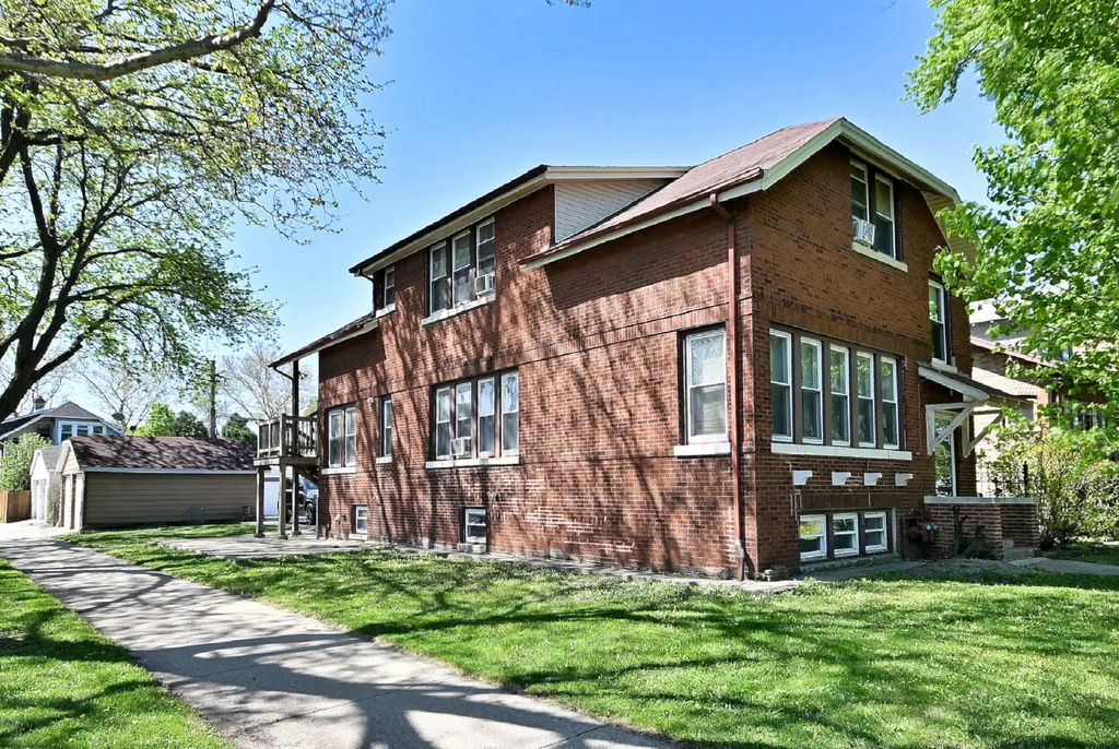 4703 W Parker Avenue, Chicago, 60639
