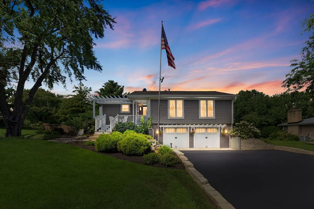 38w274 Bernice Drive, St. Charles