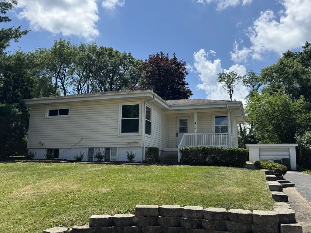 225 Panama Avenue, Hampshire