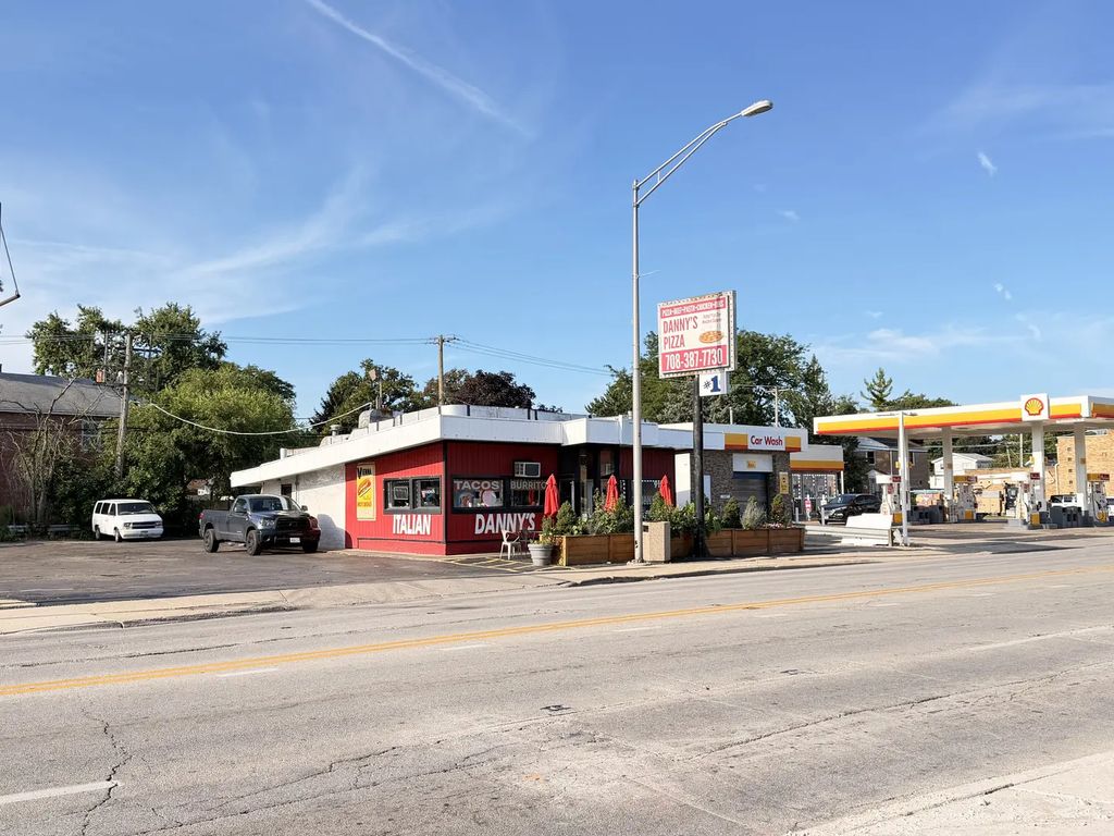 9123 Ogden Avenue, Brookfield