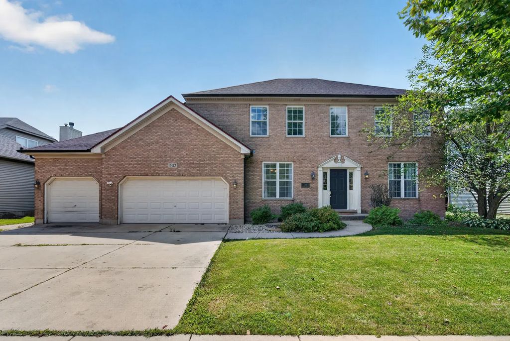 502 Crystal Court, Oswego