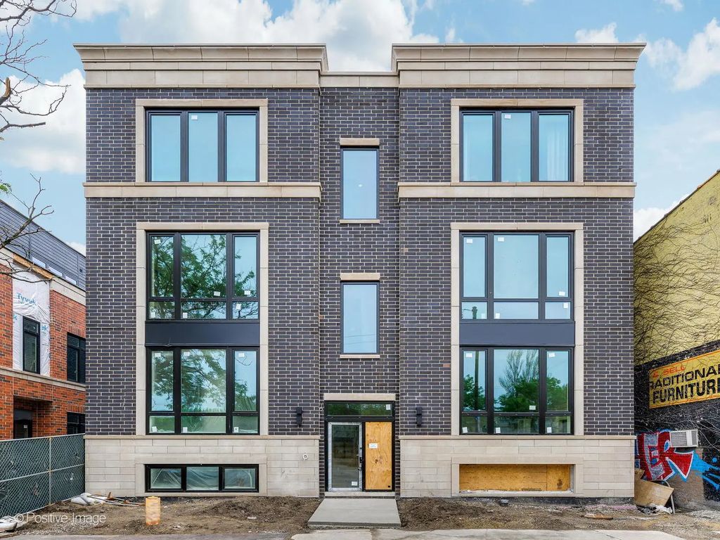 6911 N Western Avenue 2s, Chicago