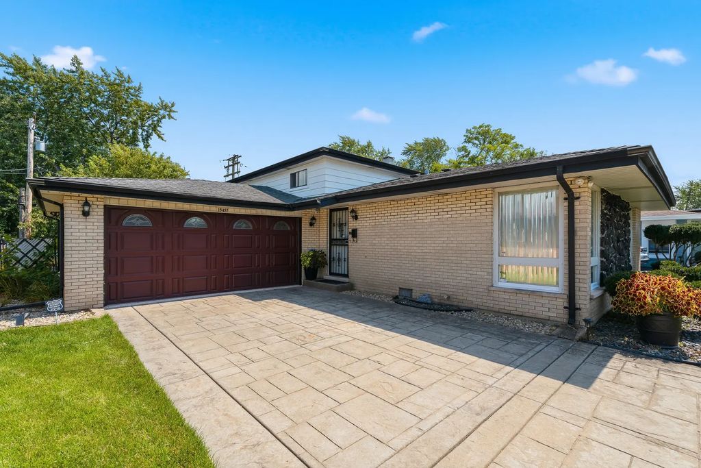 15457 Diekman Court, Dolton