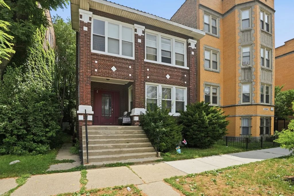 11025 S King Drive, Chicago, 60628