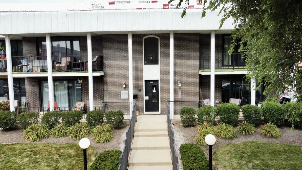 9800 S Karlov Avenue 2d, Oak Lawn