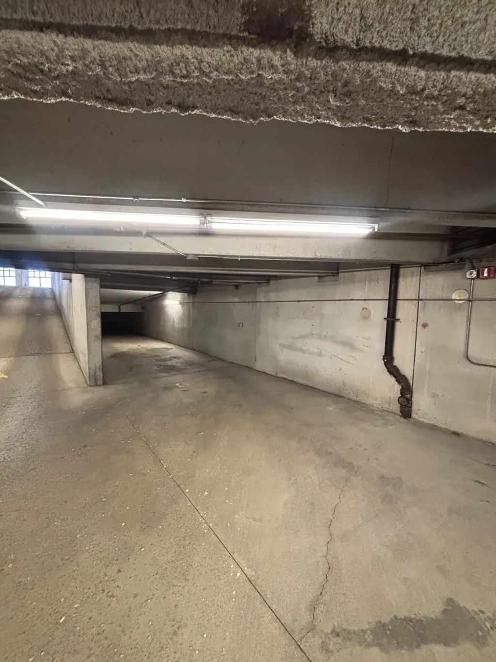 510 W Erie Street G-16, Chicago, 60654