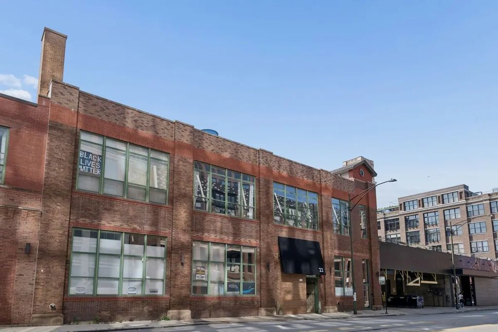 22 N Morgan Street 204, Chicago