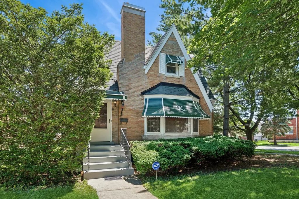 3301 N Newland Avenue, Chicago