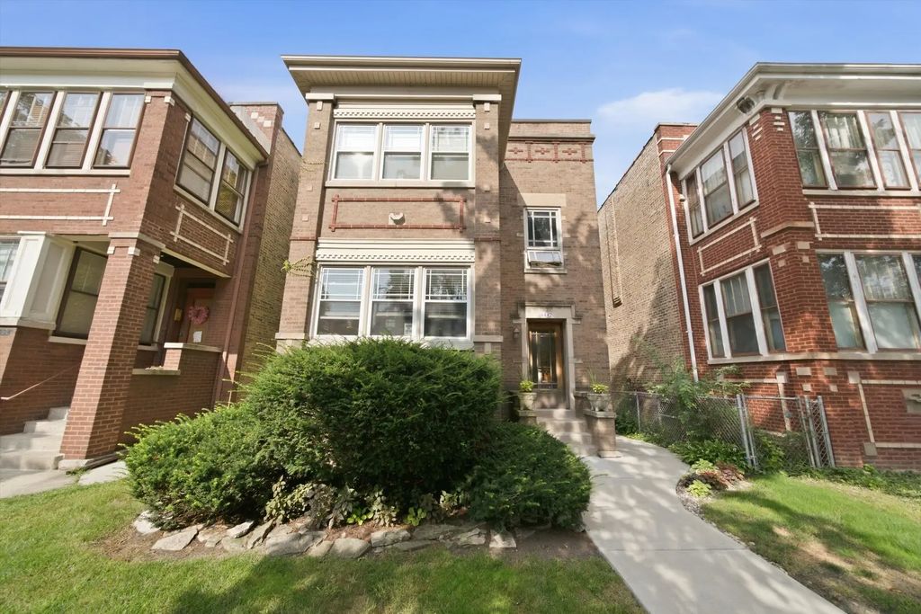 4442 N Sacramento Avenue, Chicago, 60625