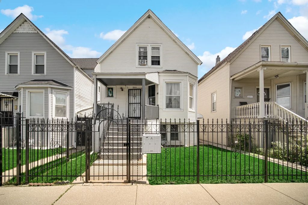 2213 N Kildare Avenue, Chicago