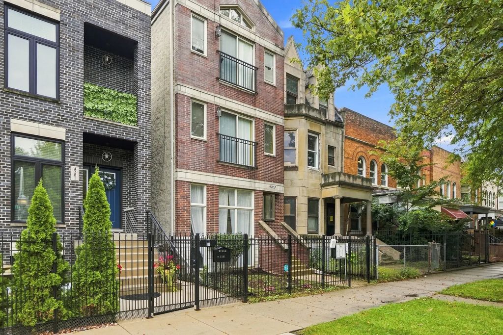 4203 S Prairie Avenue 1, Chicago, 60653