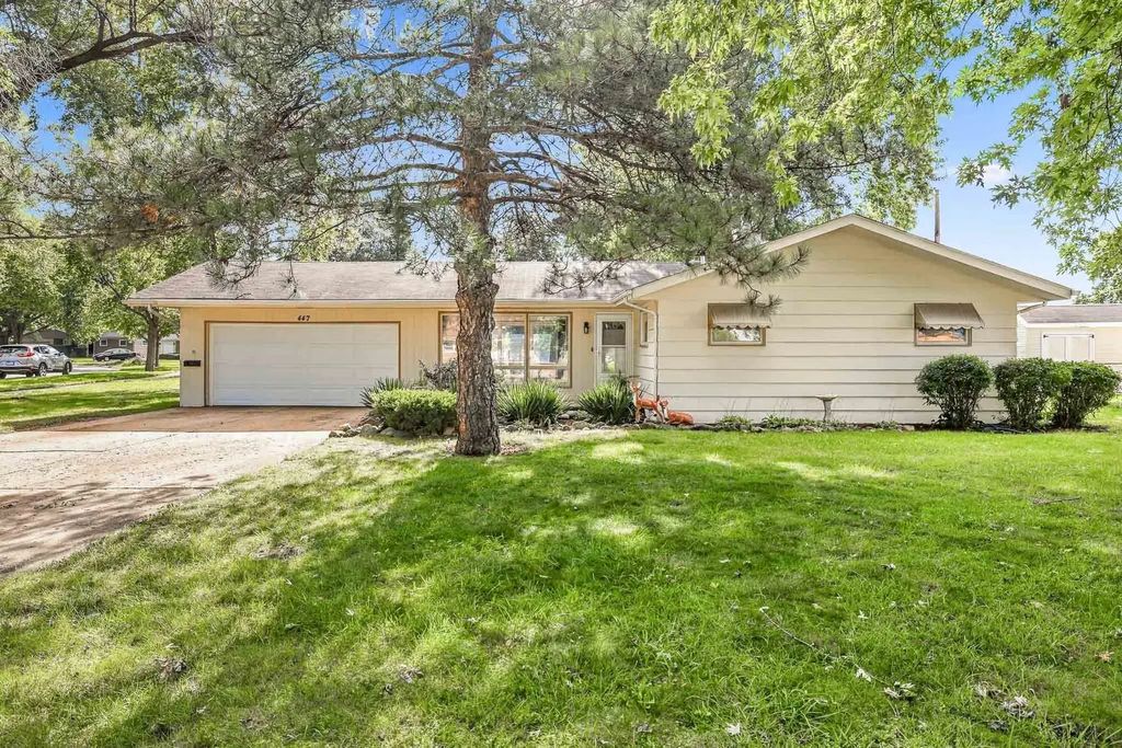 447 Keith Avenue, Crystal Lake
