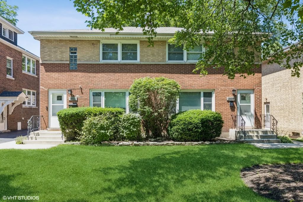 1011 W Hillgrove Avenue, La Grange