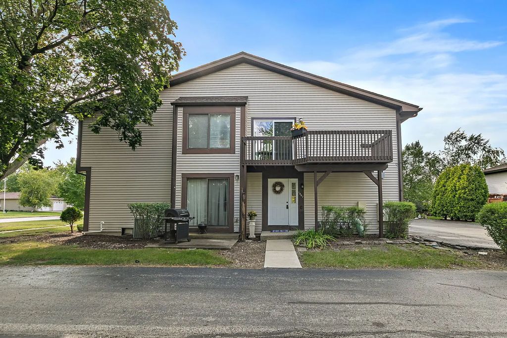 1567 Timberwood Court 1567, Sycamore