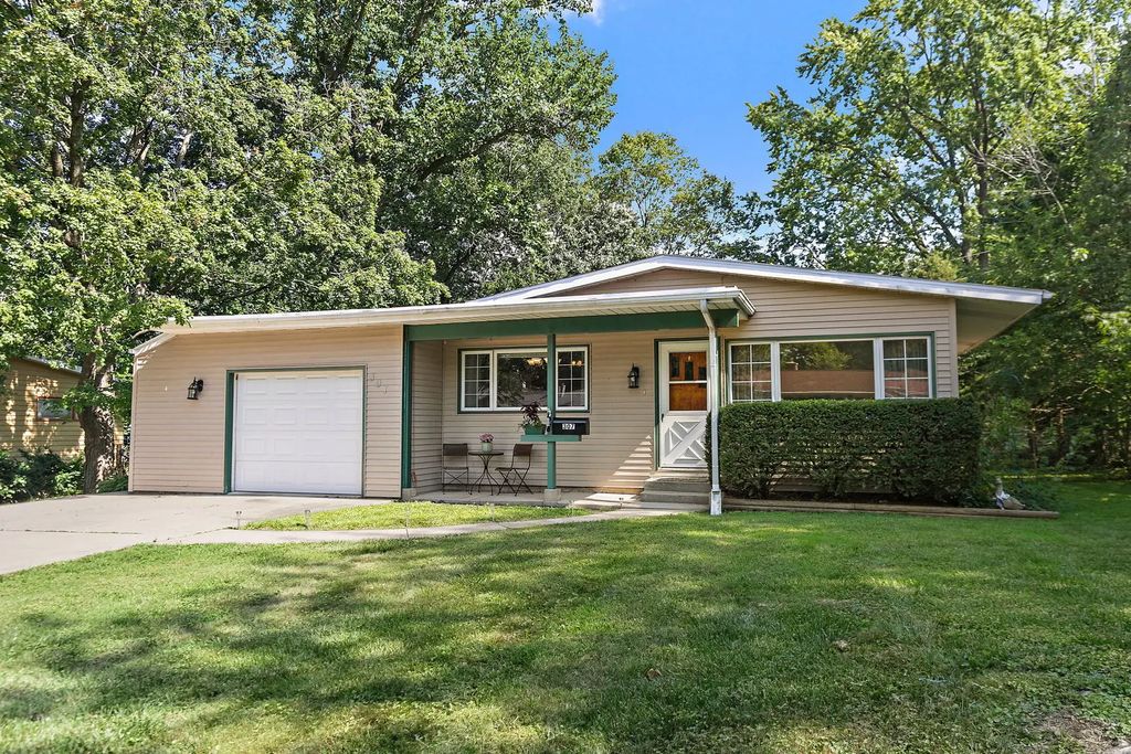307 Delcy Drive, DeKalb