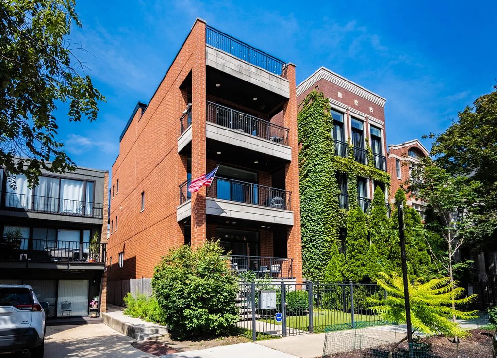 920 W Wrightwood Avenue 2, Chicago