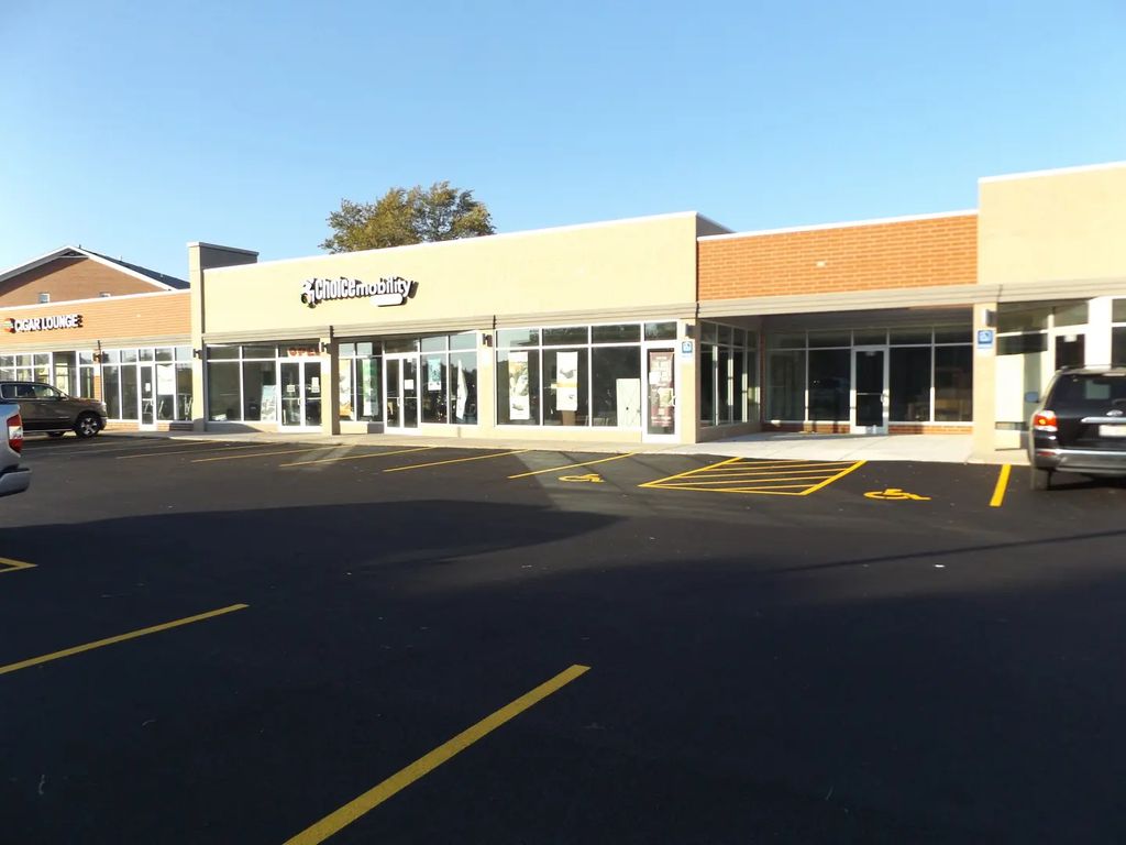 524 W Northwest Highway 524, Arlington Heights