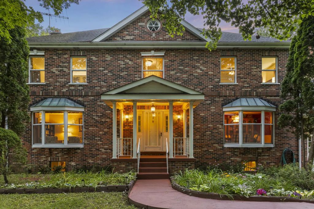 43w001 Empire Road, St. Charles