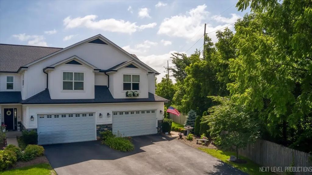 339 Sandholm Court, Geneva