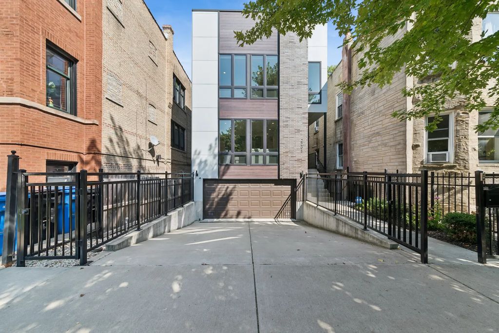 2205 N Talman Avenue, Chicago, 60647