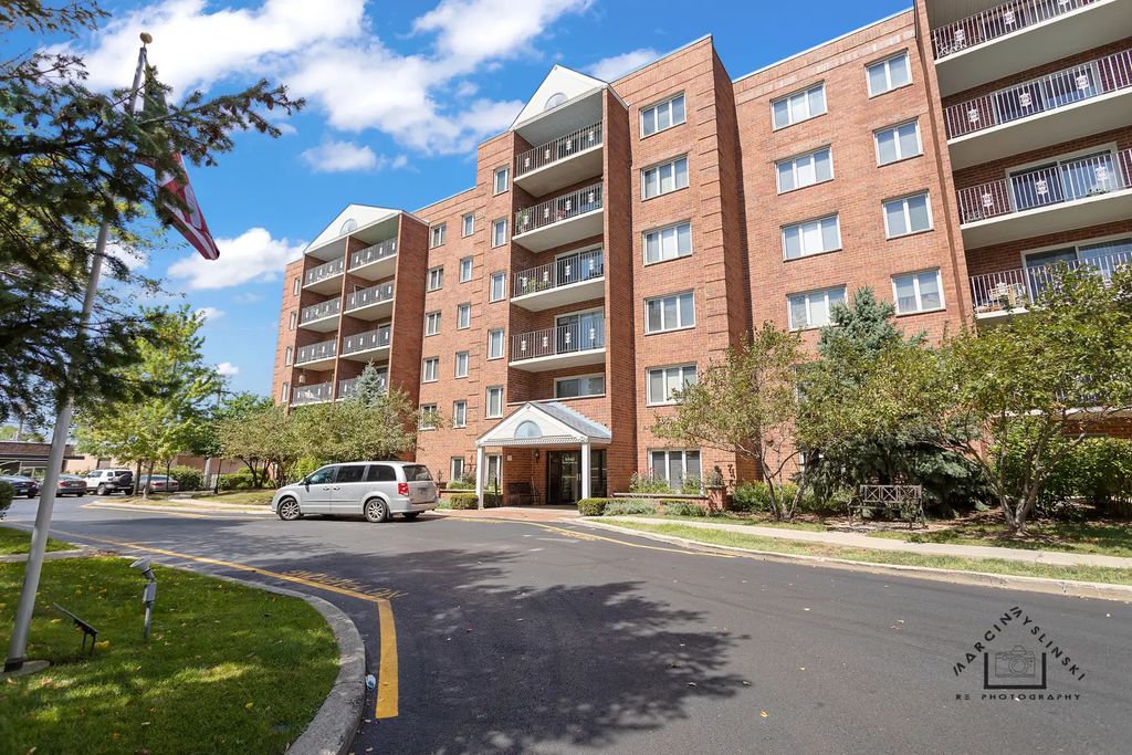 6540 W Irving Park Road 606, Chicago, 60634