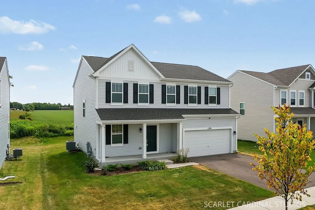 134 Piper Glen Avenue, Oswego