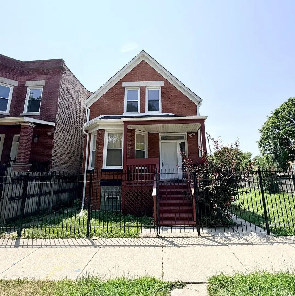 4155 W Arthington Street, Chicago, 60624