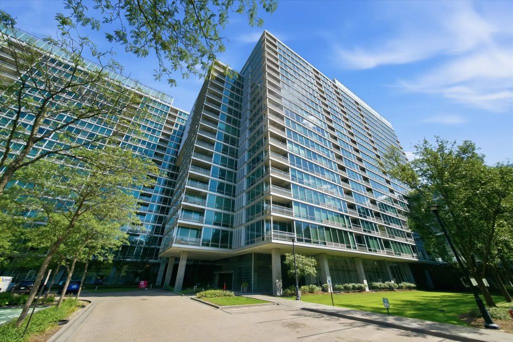 9655 Woods Drive 1806, Skokie, 60077