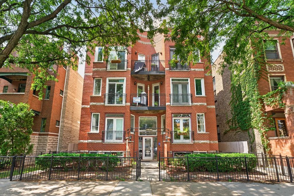 3930 N Southport Avenue 2n, Chicago, 60613