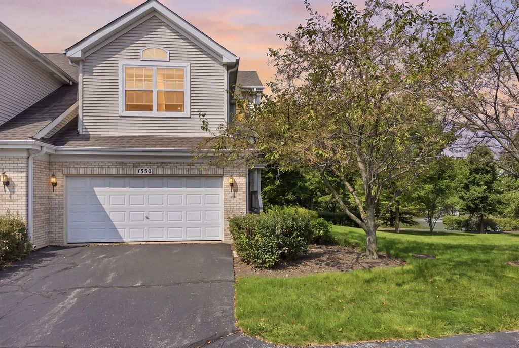 1330 Lunt Court, Schaumburg