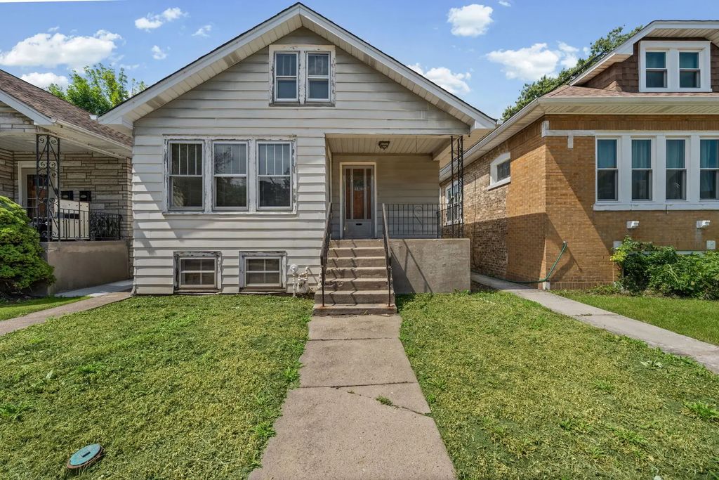 3314 N Kenneth Avenue, Chicago
