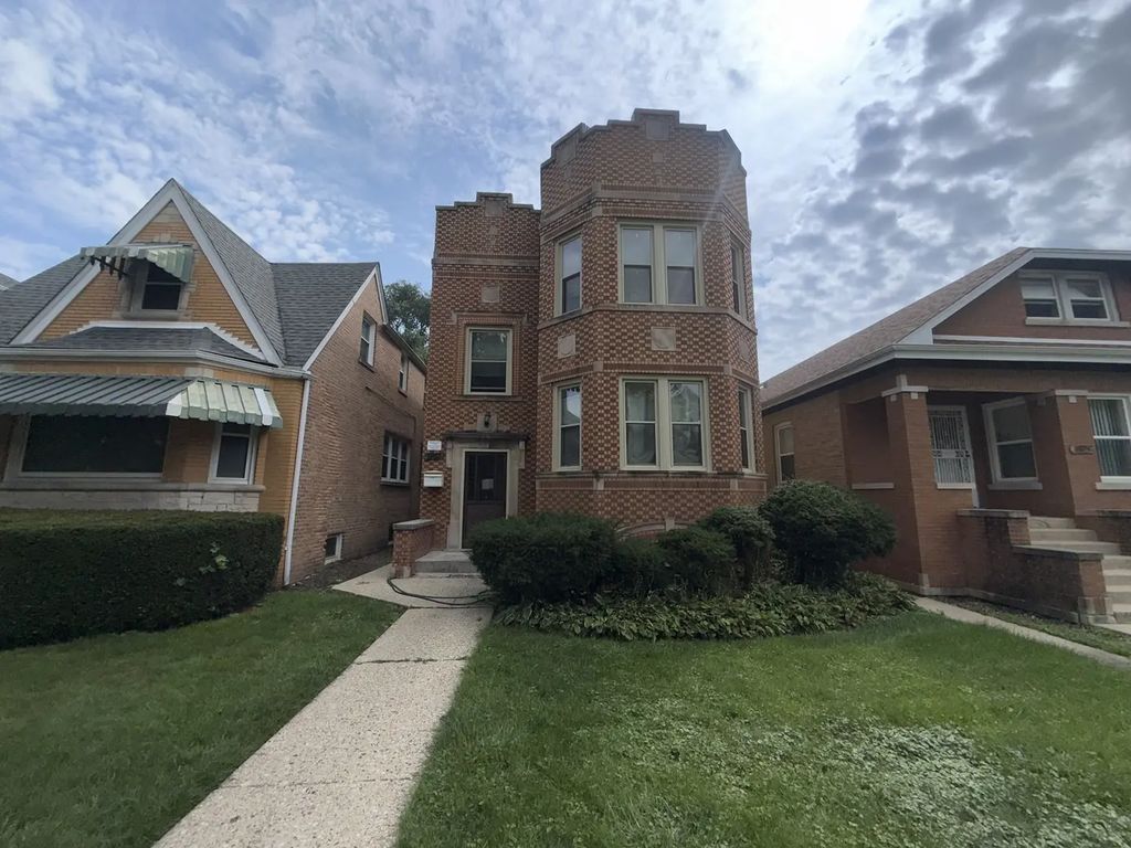 1637 N Sayre Avenue, Chicago, 60707
