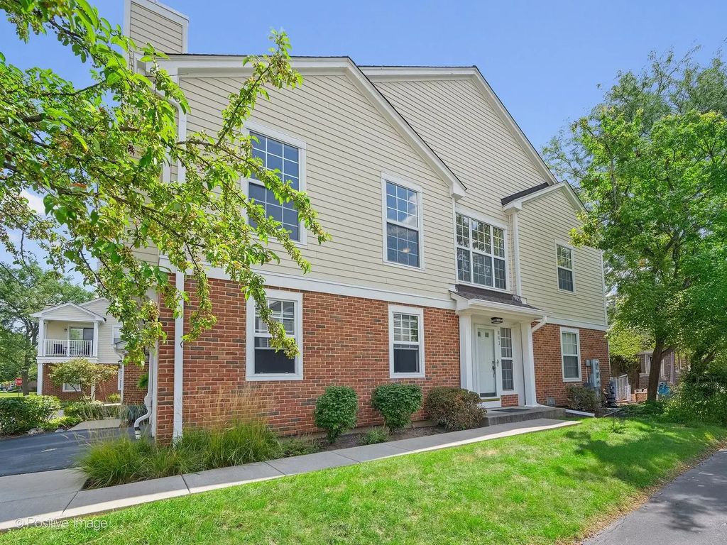 883 Ann Arbor Lane, Vernon Hills