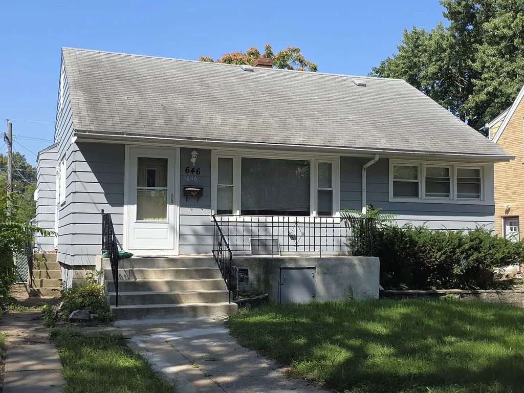 646 Mackinaw Avenue, Calumet City