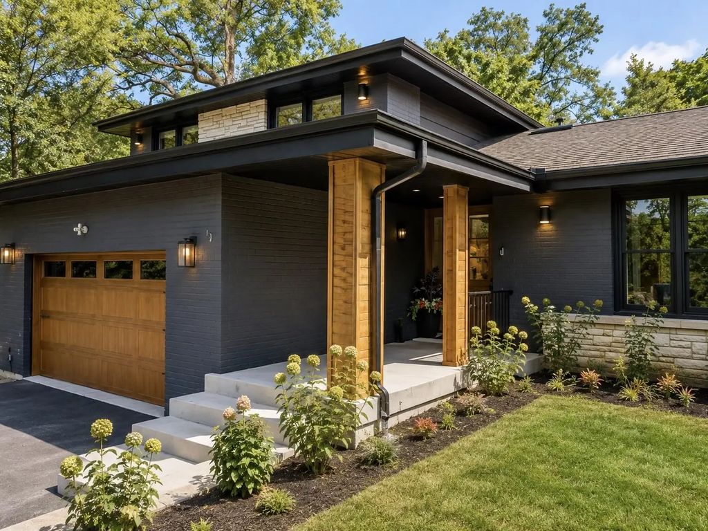 1349 Tinker Way, Glenview