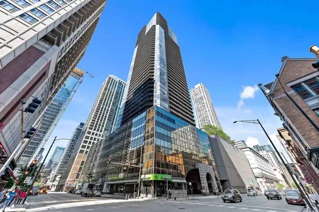 10 E Ontario Street 1303, Chicago, 60611