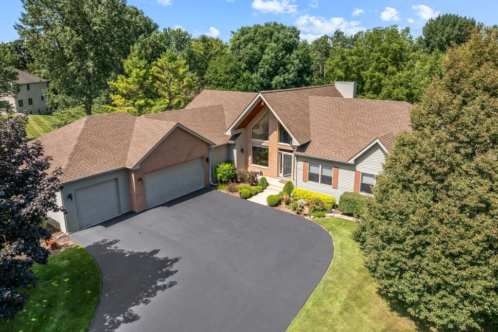 16002 Lerita Court, Huntley