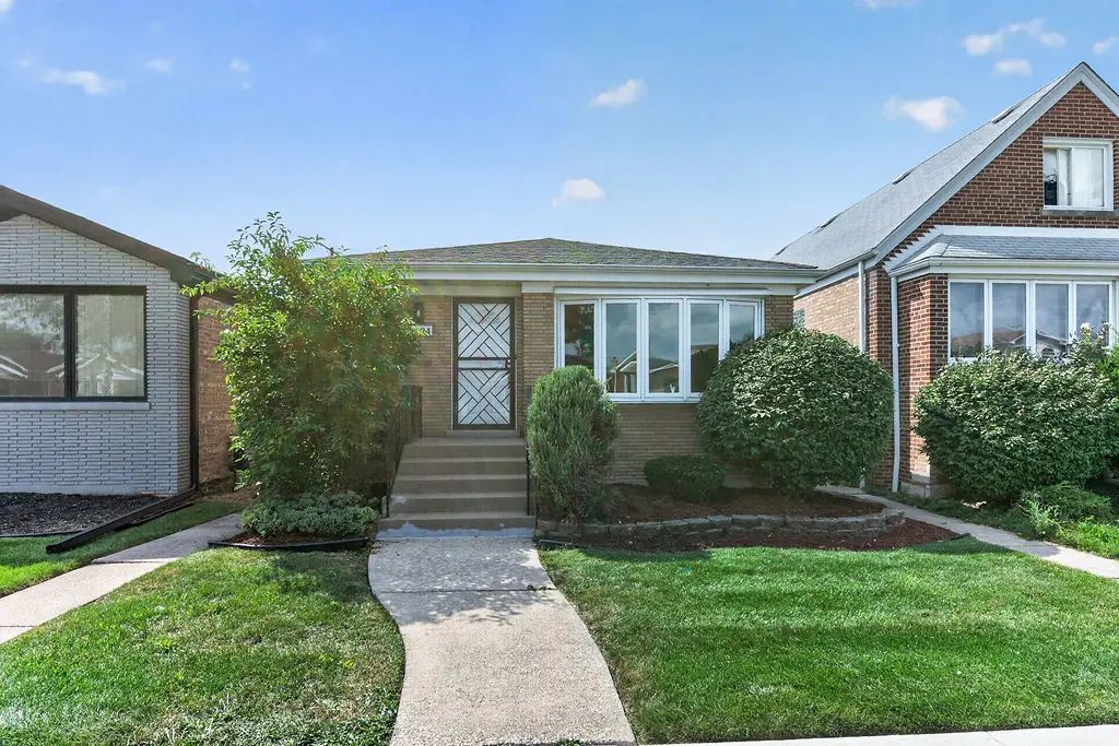 5624 S Merrimac Avenue, Chicago
