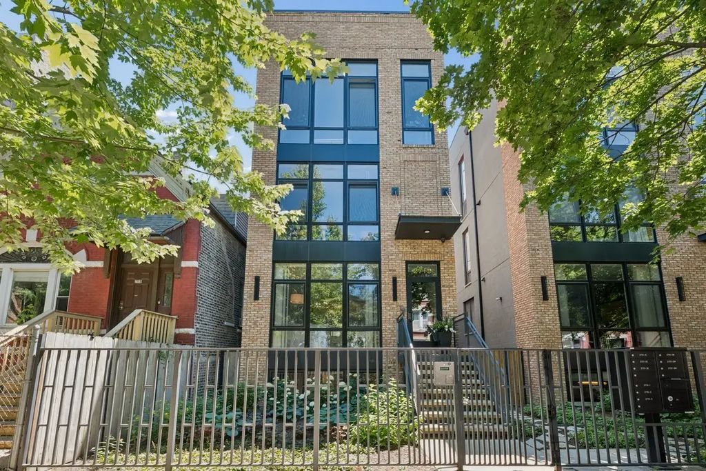 2719 W Haddon Avenue 1, Chicago