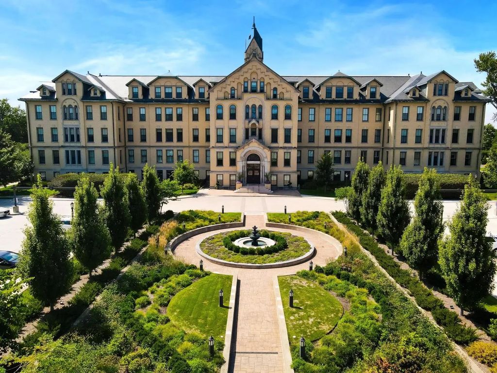 1041 Ridge Road 114, Wilmette, 60091