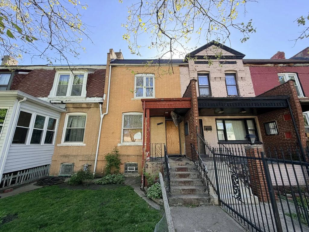 10609 S Champlain Avenue, Chicago, 60628