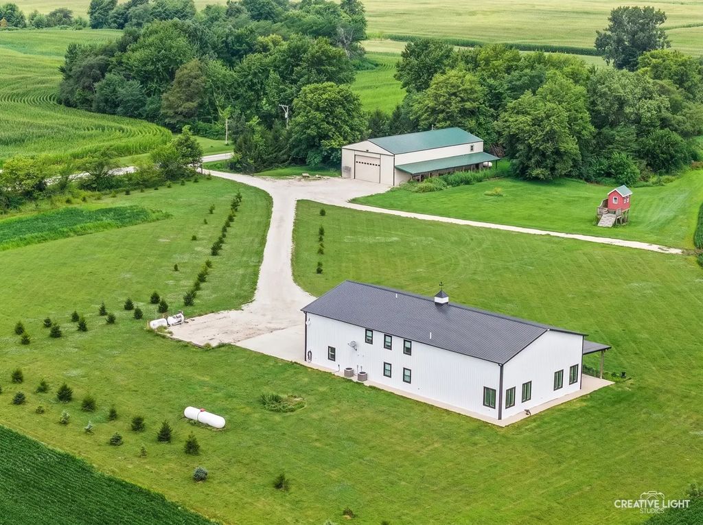 10097 N 7000 Road W, Manteno