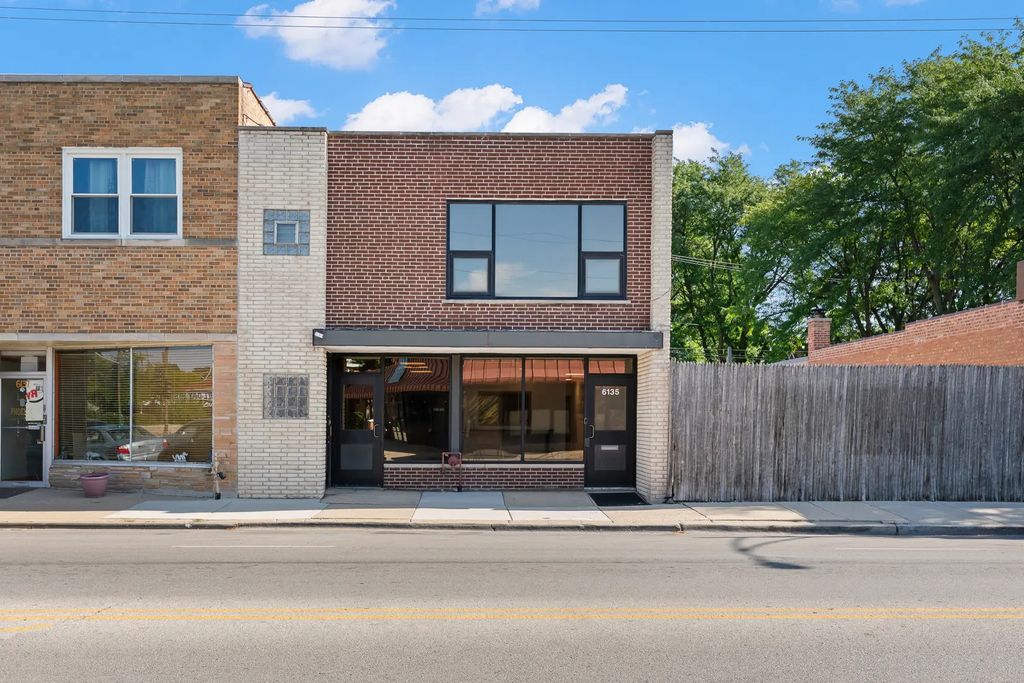 6135 N Elston Avenue, Chicago